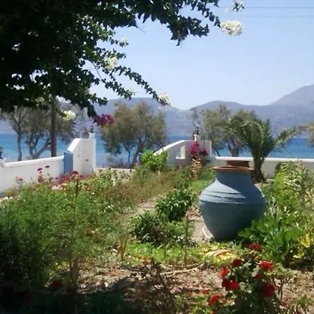 Moustakas فندق Milos Island